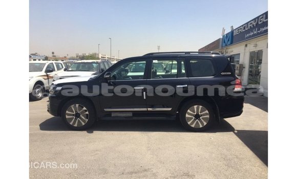 Acheter Import Voiture Toyota Land Cruiser Noir à Import - Dubai, Iles Acheter Import Voiture Toyota Land Cruiser Noir à Import - Dubai, Iles