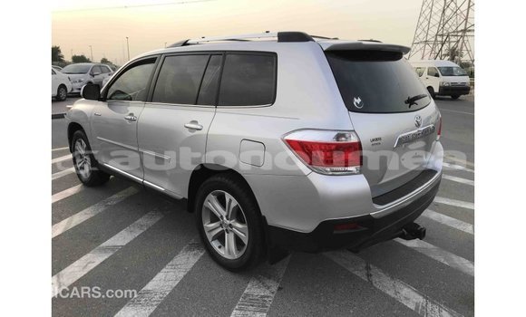 Acheter Import Voiture Toyota Highlander Autre à Import - Dubai, Iles Acheter Import Voiture Toyota Highlander Autre à Import - Dubai, Iles