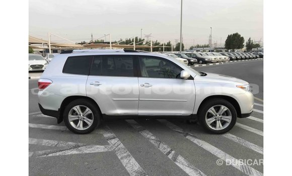 Acheter Import Voiture Toyota Highlander Autre à Import - Dubai, Iles Acheter Import Voiture Toyota Highlander Autre à Import - Dubai, Iles