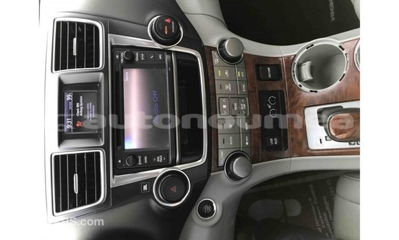 Acheter Import Voiture Toyota Highlander Autre à Import - Dubai, Iles Acheter Import Voiture Toyota Highlander Autre à Import - Dubai, Iles