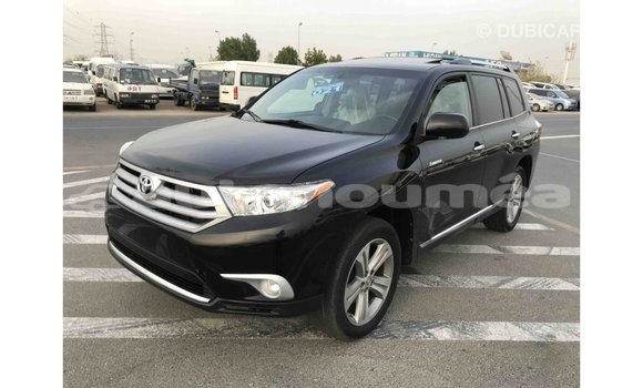 Acheter Import Voiture Toyota Highlander Noir à Import - Dubai, Iles Acheter Import Voiture Toyota Highlander Noir à Import - Dubai, Iles