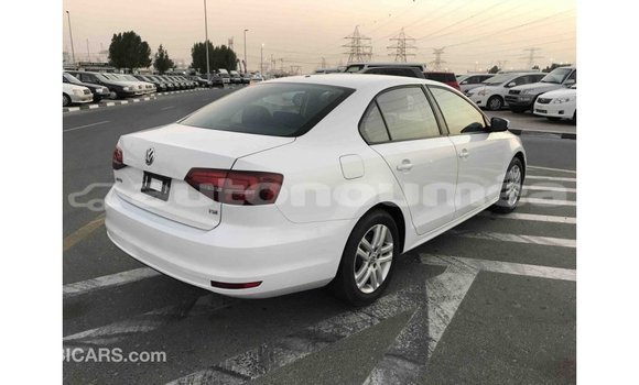 Acheter Import Voiture Volkswagen Jetta Blanc à Import - Dubai, Iles Acheter Import Voiture Volkswagen Jetta Blanc à Import - Dubai, Iles