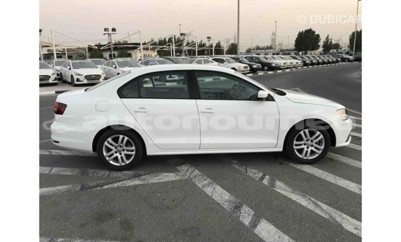 Acheter Import Voiture Volkswagen Jetta Blanc à Import - Dubai, Iles Acheter Import Voiture Volkswagen Jetta Blanc à Import - Dubai, Iles