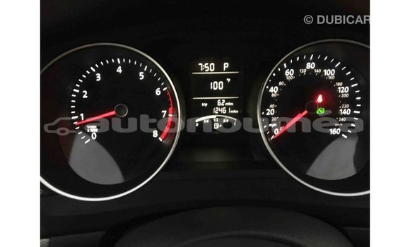 Acheter Import Voiture Volkswagen Jetta Blanc à Import - Dubai, Iles Acheter Import Voiture Volkswagen Jetta Blanc à Import - Dubai, Iles