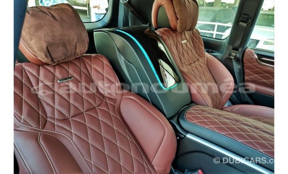 Acheter Import Voiture Lexus LX Noir à Import - Dubai, Iles Acheter Import Voiture Lexus LX Noir à Import - Dubai, Iles