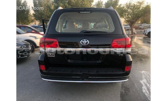 Buy Import Toyota Land Cruiser Black Car in Import - Dubai in Iles Buy Import Toyota Land Cruiser Black Car in Import - Dubai in Iles
