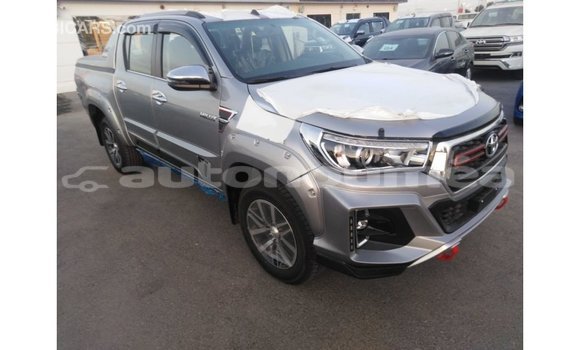 Buy Import Toyota Hilux Other Car in Import - Dubai in Iles Buy Import Toyota Hilux Other Car in Import - Dubai in Iles