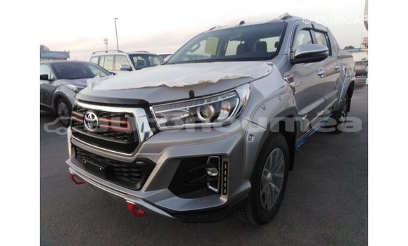 Buy Import Toyota Hilux Other Car in Import - Dubai in Iles Buy Import Toyota Hilux Other Car in Import - Dubai in Iles