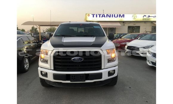 Buy Import Ford V8 White Car in Import - Dubai in Iles Buy Import Ford V8 White Car in Import - Dubai in Iles