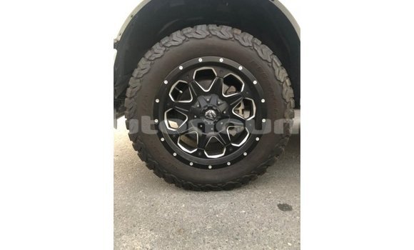 Buy Import Ford V8 White Car in Import - Dubai in Iles Buy Import Ford V8 White Car in Import - Dubai in Iles