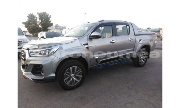Buy Import Toyota Hilux Other Car in Import - Dubai in Iles Buy Import Toyota Hilux Other Car in Import - Dubai in Iles