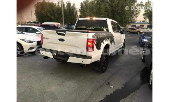 Buy Import Ford V8 White Car in Import - Dubai in Iles Buy Import Ford V8 White Car in Import - Dubai in Iles