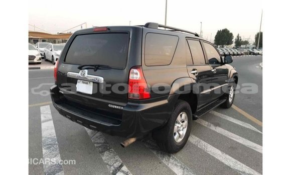 Acheter Import Utilitaire Toyota HiAce Noir à Import - Dubai, Iles Acheter Import Utilitaire Toyota HiAce Noir à Import - Dubai, Iles