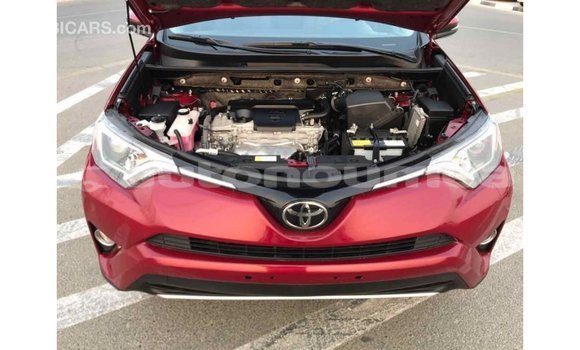 Acheter Import Utilitaire Toyota HiAce Rouge à Import - Dubai, Iles Acheter Import Utilitaire Toyota HiAce Rouge à Import - Dubai, Iles