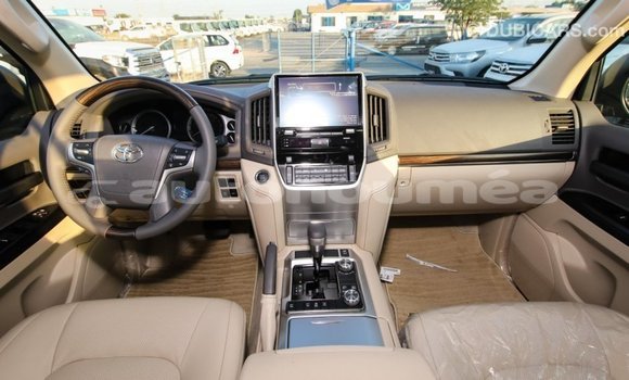 Buy Import Toyota Land Cruiser Black Car in Import - Dubai in Iles Buy Import Toyota Land Cruiser Black Car in Import - Dubai in Iles