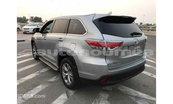Acheter Import Voiture Toyota Highlander Autre à Import - Dubai, Iles Acheter Import Voiture Toyota Highlander Autre à Import - Dubai, Iles