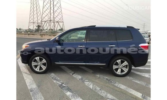 Acheter Import Voiture Toyota Highlander Bleu à Import - Dubai, Iles Acheter Import Voiture Toyota Highlander Bleu à Import - Dubai, Iles