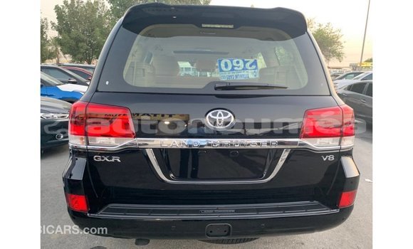 Buy Import Toyota Land Cruiser Black Car in Import - Dubai in Iles Buy Import Toyota Land Cruiser Black Car in Import - Dubai in Iles