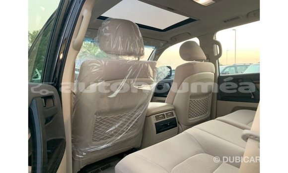 Buy Import Toyota Land Cruiser Black Car in Import - Dubai in Iles Buy Import Toyota Land Cruiser Black Car in Import - Dubai in Iles