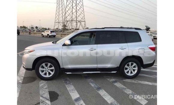 Acheter Import Voiture Toyota Highlander Autre à Import - Dubai, Iles Acheter Import Voiture Toyota Highlander Autre à Import - Dubai, Iles