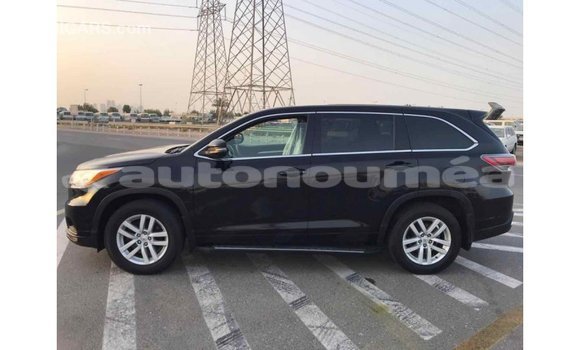 Acheter Import Voiture Toyota Highlander Noir à Import - Dubai, Iles Acheter Import Voiture Toyota Highlander Noir à Import - Dubai, Iles