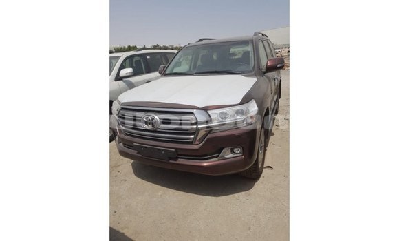 Acheter Import Voiture Toyota Land Cruiser Marron à Import - Dubai, Iles Acheter Import Voiture Toyota Land Cruiser Marron à Import - Dubai, Iles