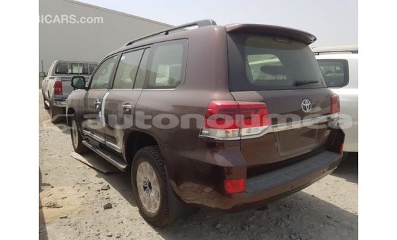 Acheter Import Voiture Toyota Land Cruiser Marron à Import - Dubai, Iles Acheter Import Voiture Toyota Land Cruiser Marron à Import - Dubai, Iles