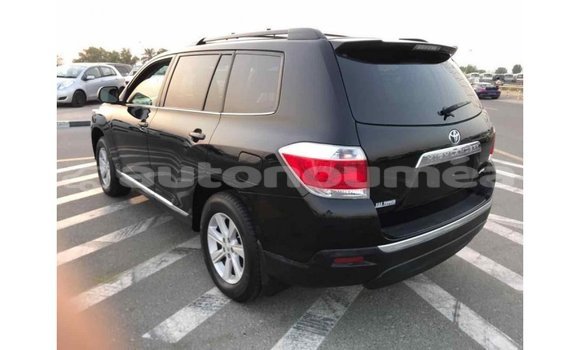 Acheter Import Voiture Toyota Highlander Noir à Import - Dubai, Iles Acheter Import Voiture Toyota Highlander Noir à Import - Dubai, Iles