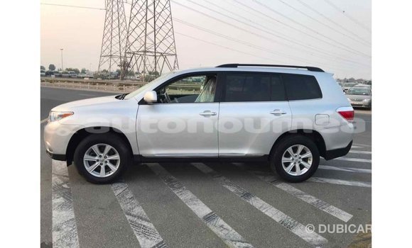 Acheter Import Voiture Toyota Highlander Autre à Import - Dubai, Iles Acheter Import Voiture Toyota Highlander Autre à Import - Dubai, Iles