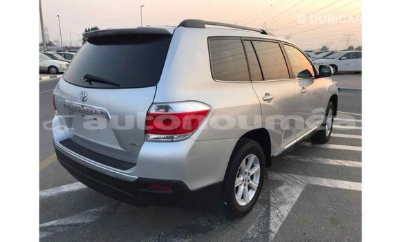 Acheter Import Voiture Toyota Highlander Autre à Import - Dubai, Iles Acheter Import Voiture Toyota Highlander Autre à Import - Dubai, Iles