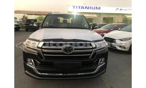 Buy Import Toyota Land Cruiser Black Car in Import - Dubai in Iles Buy Import Toyota Land Cruiser Black Car in Import - Dubai in Iles