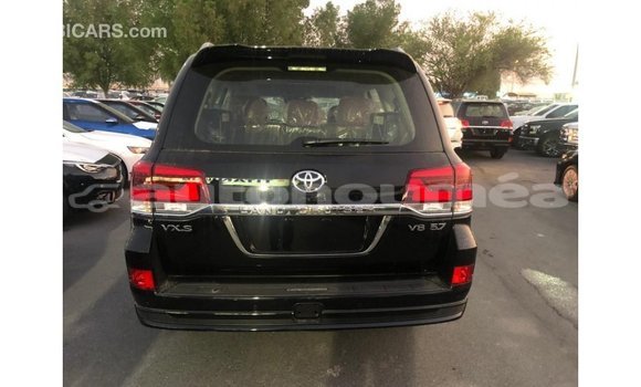 Buy Import Toyota Land Cruiser Black Car in Import - Dubai in Iles Buy Import Toyota Land Cruiser Black Car in Import - Dubai in Iles