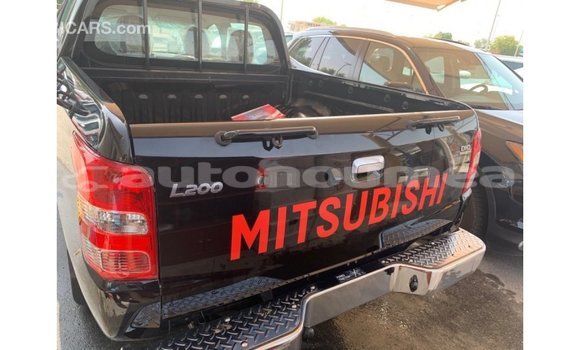 Buy Import Mitsubishi L200 Black Car in Import - Dubai in Iles Buy Import Mitsubishi L200 Black Car in Import - Dubai in Iles