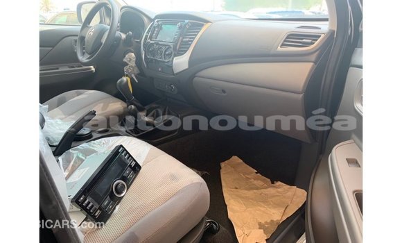 Buy Import Mitsubishi L200 Black Car in Import - Dubai in Iles Buy Import Mitsubishi L200 Black Car in Import - Dubai in Iles