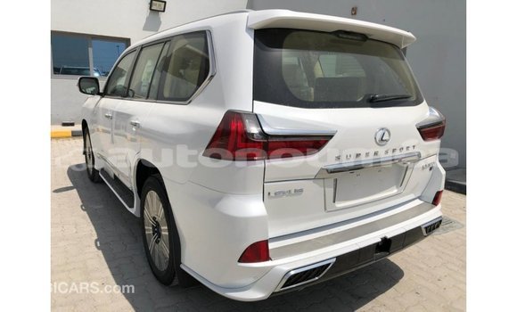 Acheter Import Voiture Lexus LX Blanc à Import - Dubai, Iles Acheter Import Voiture Lexus LX Blanc à Import - Dubai, Iles