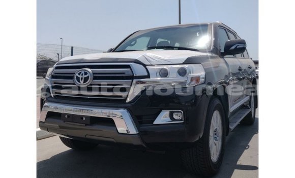 Acheter Import Voiture Toyota Land Cruiser Noir à Import - Dubai, Iles Acheter Import Voiture Toyota Land Cruiser Noir à Import - Dubai, Iles