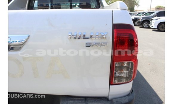 Buy Import Toyota Hilux White Car in Import - Dubai in Iles Buy Import Toyota Hilux White Car in Import - Dubai in Iles