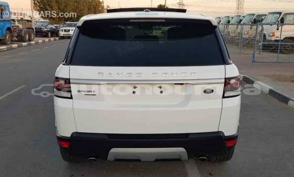 Acheter Import Voiture Land Rover Range Rover Blanc à Import - Dubai, Iles Acheter Import Voiture Land Rover Range Rover Blanc à Import - Dubai, Iles