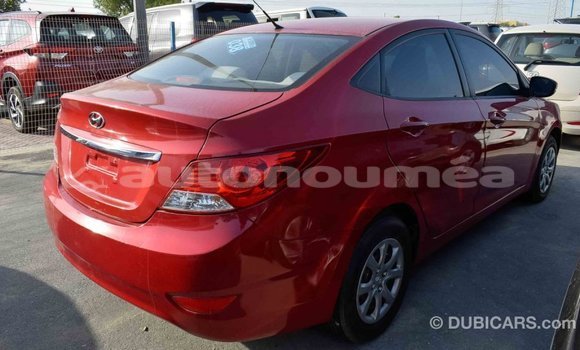 Acheter Import Voiture Hyundai Accent Rouge à Import - Dubai, Iles Acheter Import Voiture Hyundai Accent Rouge à Import - Dubai, Iles