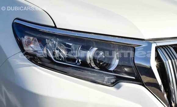 Acheter Import Voiture Toyota Prado Blanc à Import - Dubai, Iles Acheter Import Voiture Toyota Prado Blanc à Import - Dubai, Iles