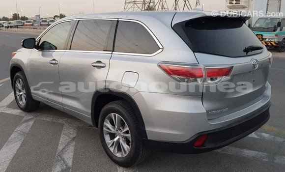 Acheter Import Voiture Toyota Highlander Autre à Import - Dubai, Iles Acheter Import Voiture Toyota Highlander Autre à Import - Dubai, Iles