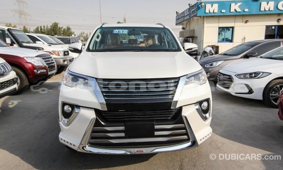 Buy Import Toyota Fortuner White Car in Import - Dubai in Iles Buy Import Toyota Fortuner White Car in Import - Dubai in Iles