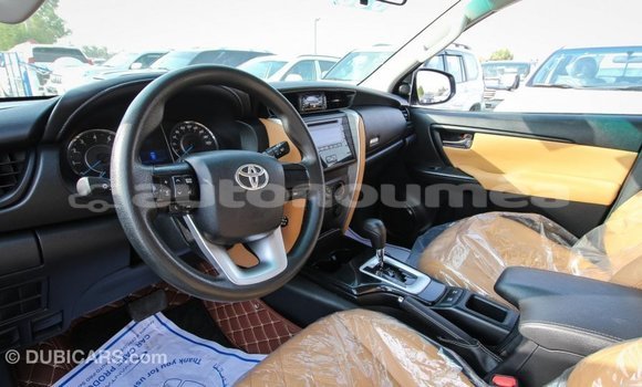Buy Import Toyota Fortuner White Car in Import - Dubai in Iles Buy Import Toyota Fortuner White Car in Import - Dubai in Iles