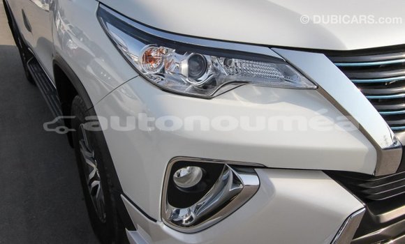 Buy Import Toyota Fortuner White Car in Import - Dubai in Iles Buy Import Toyota Fortuner White Car in Import - Dubai in Iles