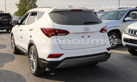 Acheter Import Voiture Hyundai Santa Fe Blanc à Import - Dubai, Iles Acheter Import Voiture Hyundai Santa Fe Blanc à Import - Dubai, Iles