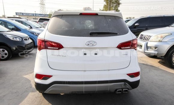 Acheter Import Voiture Hyundai Santa Fe Blanc à Import - Dubai, Iles Acheter Import Voiture Hyundai Santa Fe Blanc à Import - Dubai, Iles