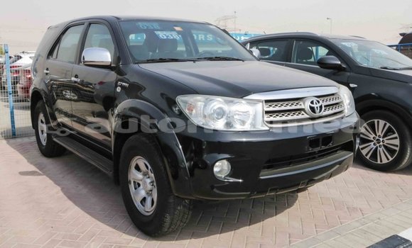 Acheter Import Voiture Toyota Fortuner Noir à Import - Dubai, Iles Acheter Import Voiture Toyota Fortuner Noir à Import - Dubai, Iles