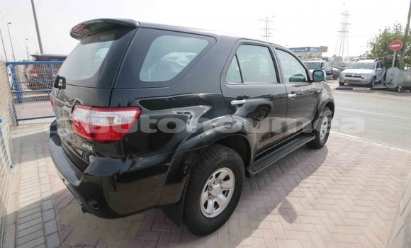 Acheter Import Voiture Toyota Fortuner Noir à Import - Dubai, Iles Acheter Import Voiture Toyota Fortuner Noir à Import - Dubai, Iles
