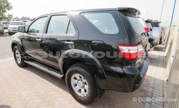 Acheter Import Voiture Toyota Fortuner Noir à Import - Dubai, Iles Acheter Import Voiture Toyota Fortuner Noir à Import - Dubai, Iles