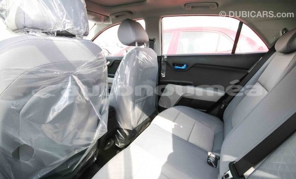 Acheter Import Voiture Kia Rio Blanc à Import - Dubai, Iles Acheter Import Voiture Kia Rio Blanc à Import - Dubai, Iles